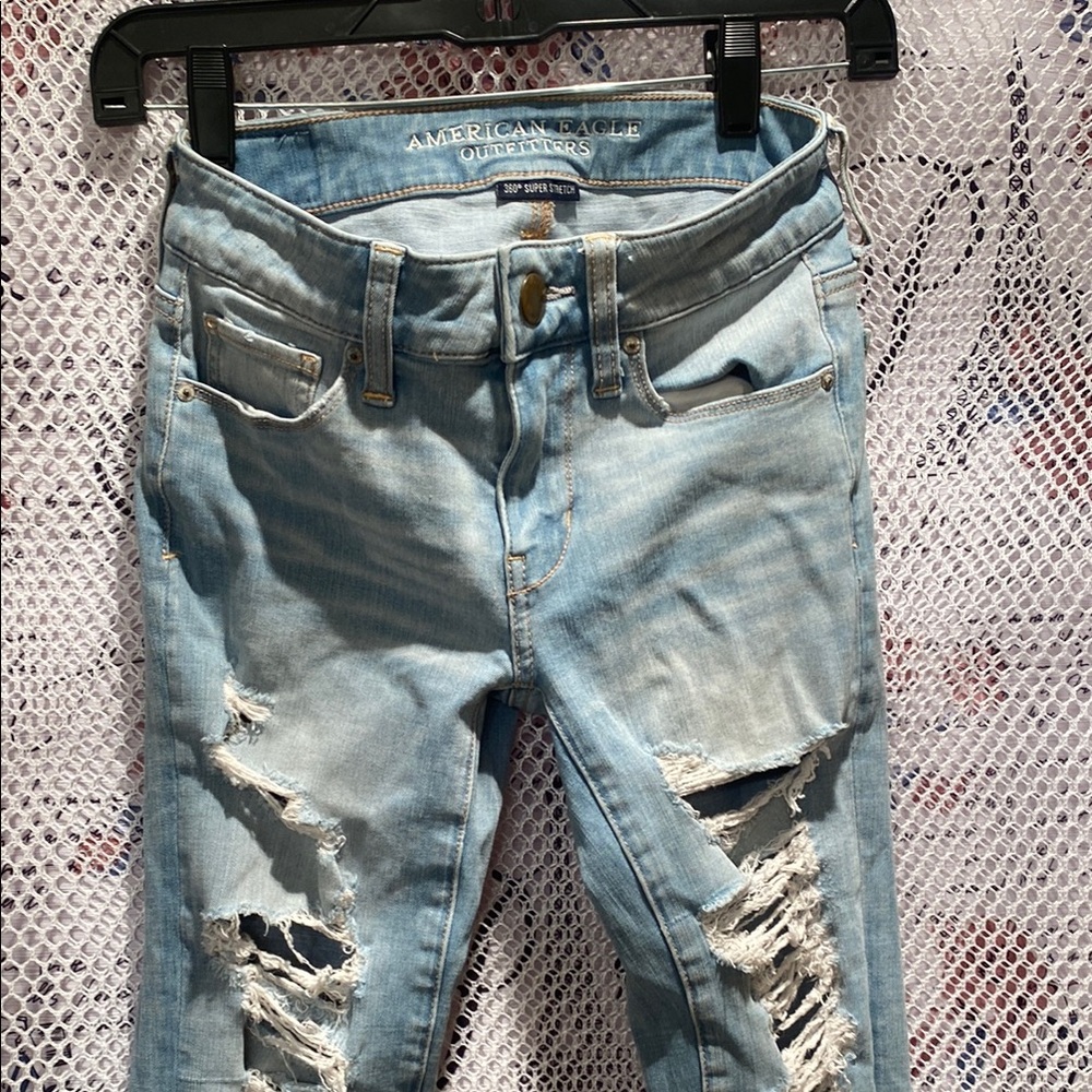 American Eagle Outfitters Women's Light Blue Distressed Jeans